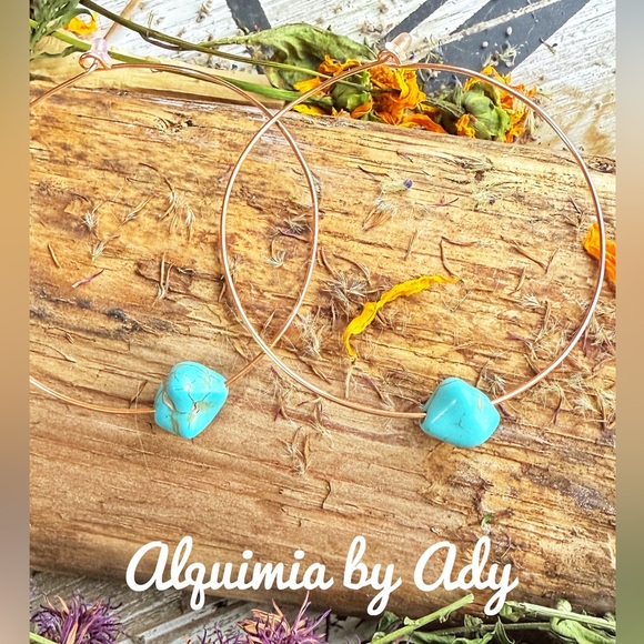 ALQUIMIA Jewelry - Gold wire hoops with turquoise